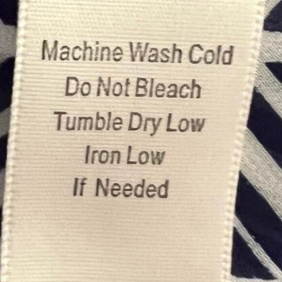 Blu Pepper Navy Geometric Cutout Back Long Sleeve Top Size Medium NWT - Picture 9 of 9